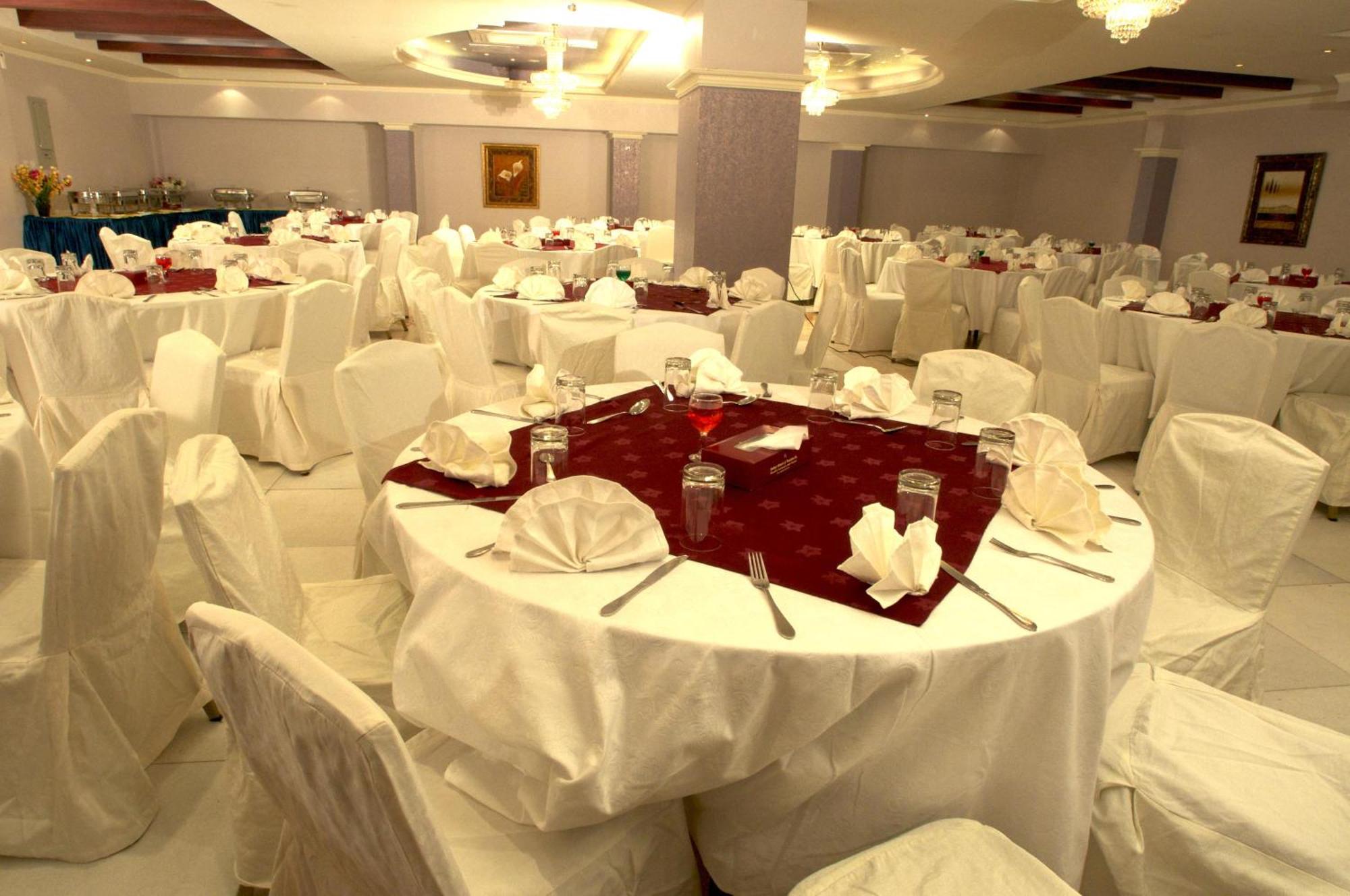 Safeer Plaza Hotel Muscat Exterior foto
