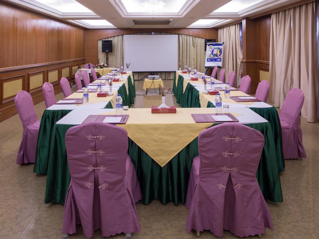 Safeer Plaza Hotel Muscat Exterior foto