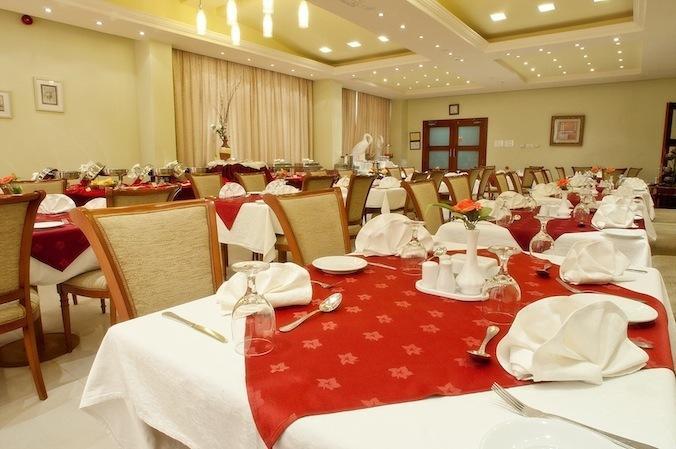 Safeer Plaza Hotel Muscat Exterior foto