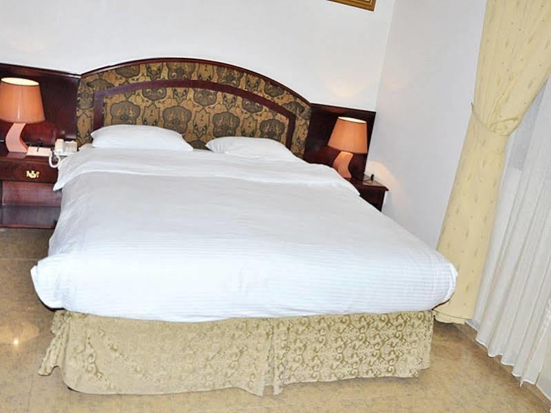 Safeer Plaza Hotel Muscat Exterior foto
